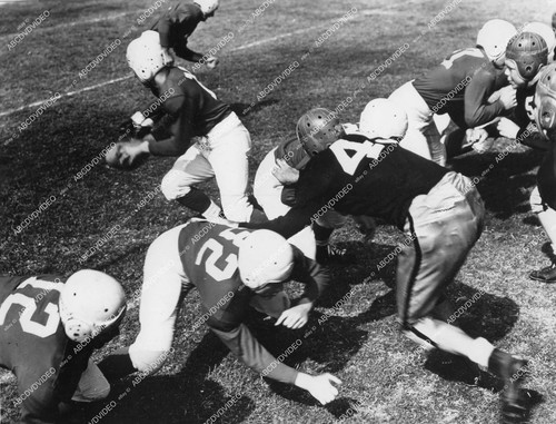 1942 calciatori su linea - {,